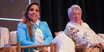 Enrique Cerezo elogia la calidez del Caribe Mexicano