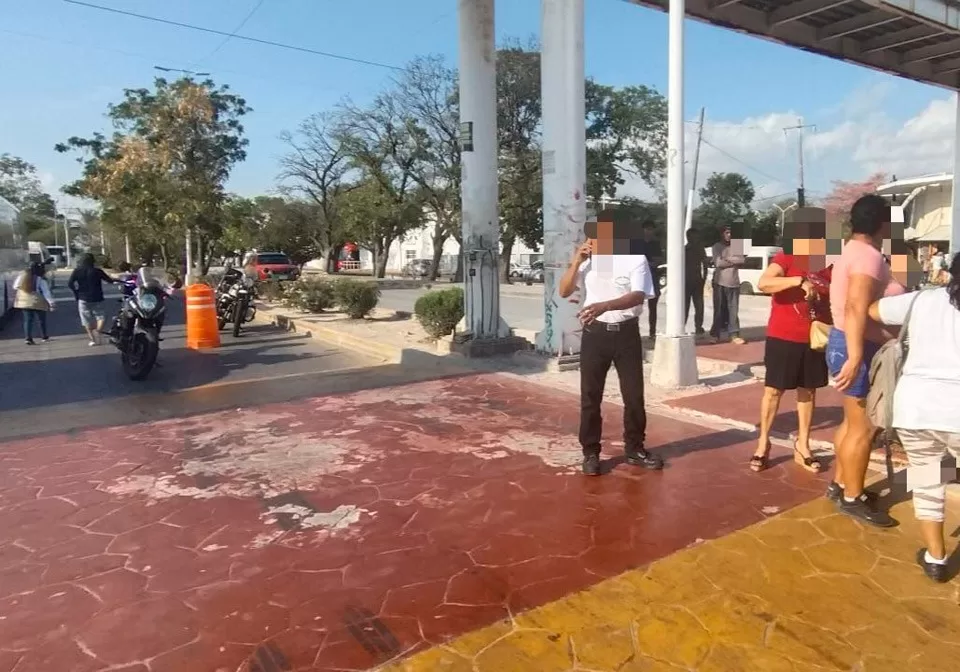 Peatón atropellado en la Avenida Tulum, frente a terminal de camiones de Cancún