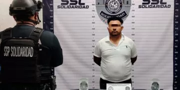 Aprehenden a violento individuo que golpea a una mujer