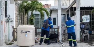 Aguakan ofrece tinacos mediante un programa de apoyo