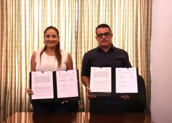 Firma de convenio para promover transparencia en Quintana Roo
