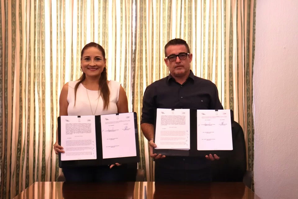 Firma de convenio para promover transparencia en Quintana Roo