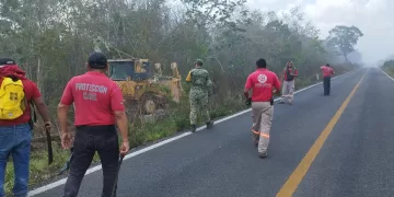 Evitan que fuego en basurero de Felipe Carrillo Puerto llegue a la selva