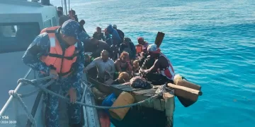 Armada de México salva a 51 personas frente a las costas de Isla Mujeres
