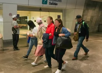Arrestan en Tijuana a dos mujeres, las acusan de millonario fraude en Playa del Carmen