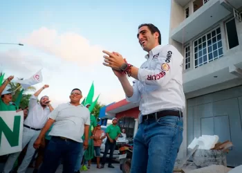 Ofrece Gino Segura legislar por el bienestar de Cozumel