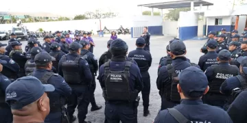 Exhortan a policías a actuar con legalidad y respeto