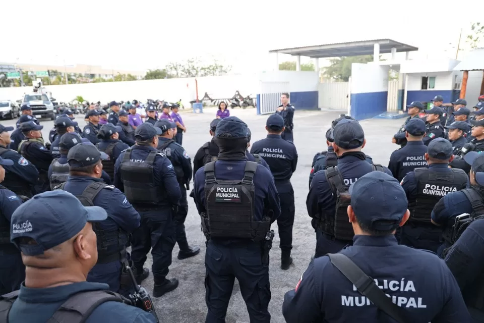 Exhortan a policías a actuar con legalidad y respeto