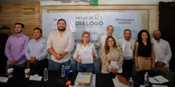 Lili Campos establece compromisos con empresarios para el desarrollo de Solidaridad