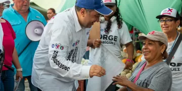Jorge Rodríguez asume el compromiso de impulsar a las mujeres en su gobierno