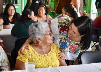 “Con Rostro de Mujer” compromisos de Estefanía Mercado para garantizar apoyos directos a jefas de familia y madres solteras de Solidaridad