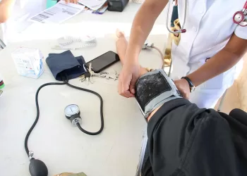 Recomienda Sesa mantener bajo control la presión arterial