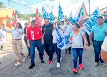 Visita el líder nacional del PRI Cozumel y Playa del Carmen