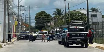 Ejecutan a sujeto que se encargaba de limpiar un campo deportivo de Cancún