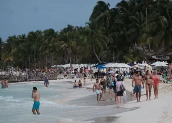 Gran afluencia de turistas en Isla Mujeres el fin de semana
