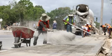 Supervisan avances de la pavimentación en Rancho Viejo de Isla Mujeres