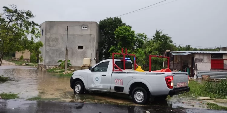 Continúa en marcha el Operativo Tormenta en Isla Mujeres