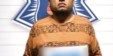 Sujeto detenido en Cancún que llevaba una bolsa con restos humanos y una persona secuestrada
