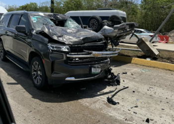 Estudiante de Cancún lesionado en aparatoso accidente de tránsito