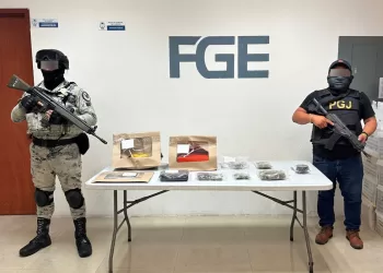 Aseguran una camioneta y marihuana en un cateo sin detenidos