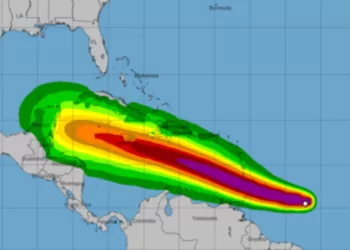 “Beryl” se Intensifica a huracán de categoría 2 y se aproximaría a Quintana Roo el jueves