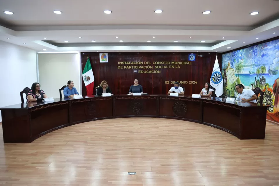 Instalan en Isla Mujeres el Consejo de Participación en la Educación