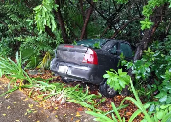 Colisiona en la Zona Hotelera al no guardar su distancia