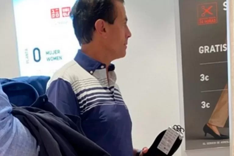 Enrique Peña Nieto se deja ver en exclusiva tienda de Madrid comprando ropa
