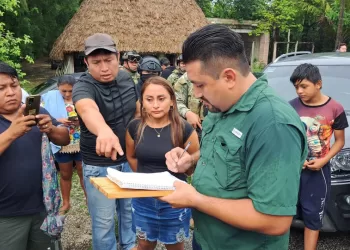 Pobladores de Manuel Antonio Ay bloquean la vía Tulum-Cobá