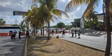 Madres Buscadoras cambian punto de bloqueo, se instalan en Vicefiscalía de Cancún