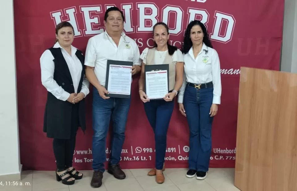 Taxistas de Cancún suscriben convenio con universidades