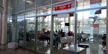 Los 4 aeropuertos internacionales, sin daños; reactivan el transporte foráneo