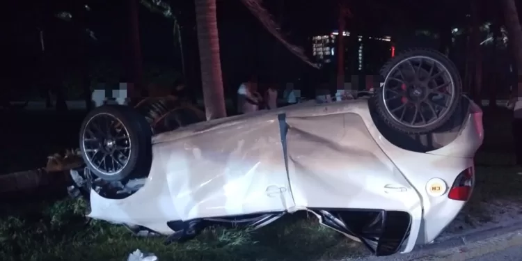 Mueren dos en accidente en el bulevar Kukulcán