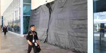 Huracán Beryl propicia 100 cancelaciones de operaciones en aeropuerto de Cancún