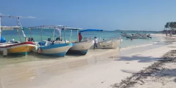 Resguardan embarcaciones en Akumal con ayuda del municipio