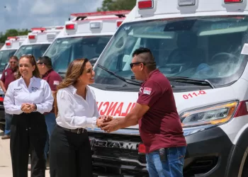 Quintana Roo recibe 31 ambulancias de la Beneficencia Pública Nacional