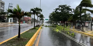 Sin afectación destinos turísticos del Caribe mexicano tras paso del huracán Beryl