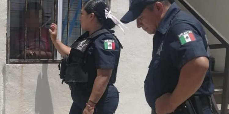 Rescatan a menor de 12 años, abandonada en una casa en Playa del Carmen