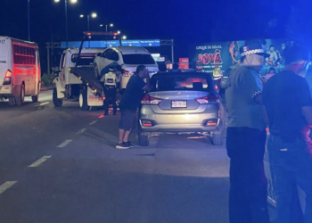 Guardia Nacional realiza operativo en el Aeropuerto Internacional de Cancún, detienen a 9 de UBER