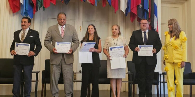 Otorgan reconocimiento a la FGE por sus logros en el combate a la trata de personas