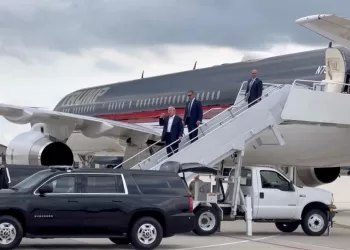 Donald Trump Continúa Campaña Tras Atentado y Llega a Milwaukee para la Convención Republicana