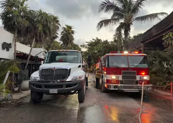 Tres establecimientos de la zona costera de Tulum consumidos por las llamas
