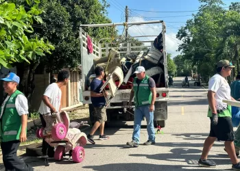 Retiran objetos que representen riesgo de las calles y casas de Puerto Morelos