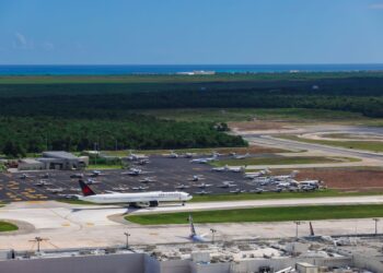 Al volver la normalidad, programan 556 operaciones aéreas en Cancún
