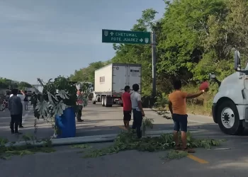 Bloquearían mañana en Tres Garantías la carretera federal Chetumal-Escárcega