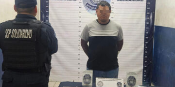 Sorprenden a narcomenudista cuando manipulaba drogas