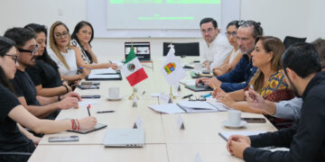 Supervisan avances de la regulación de lotes en la Colosio de Playa del Carmen