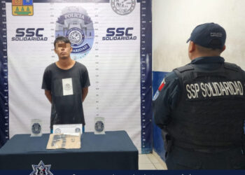Tras golpear a su mujer encañona a policías de Playa del Carmen