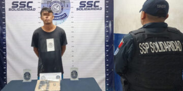 Tras golpear a su mujer encañona a policías de Playa del Carmen