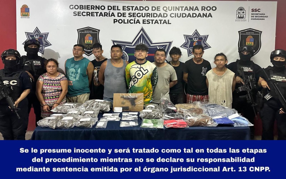 Detenidos a nueve narcomenudistas armados cerca de una secundaria